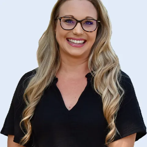 Elyse, Program Manager